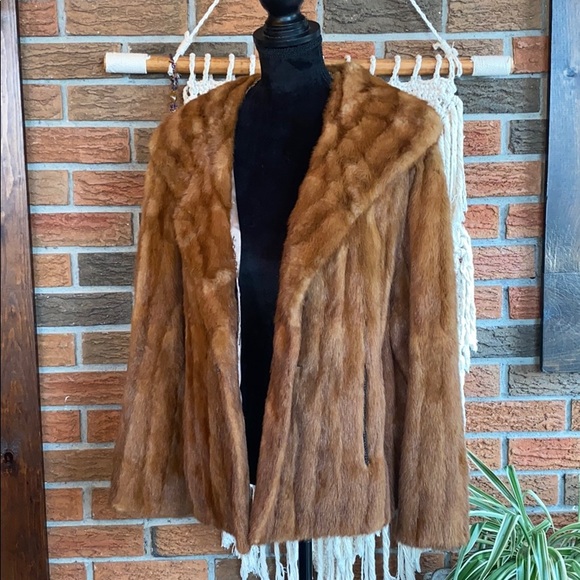 🧥FUR JACKET - Picture 1 of 4